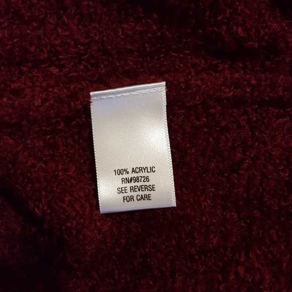 croft & barrow sweater size:s very cozy and warm  color is maroon - Picture 7 of 9